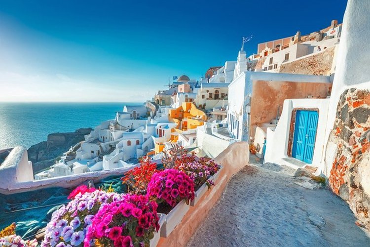 The Ultimate Travel Bucket List: 5 Must-Visit Destinations