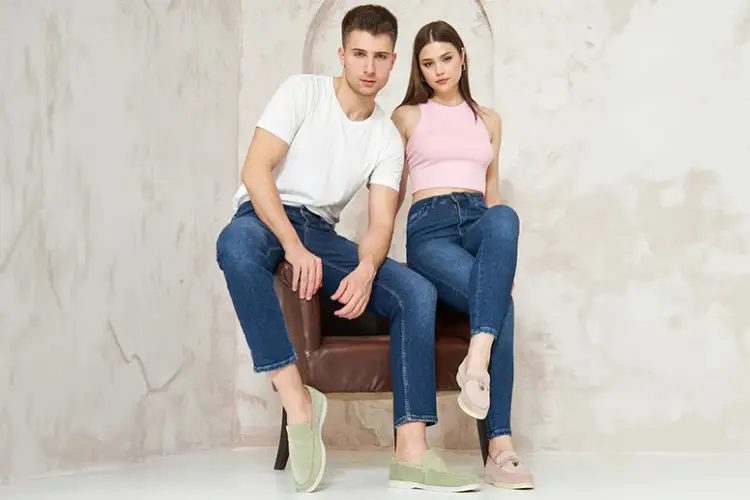 Loafers vs Sneakers: Which Shoes Are Better for Everyday Outfits?